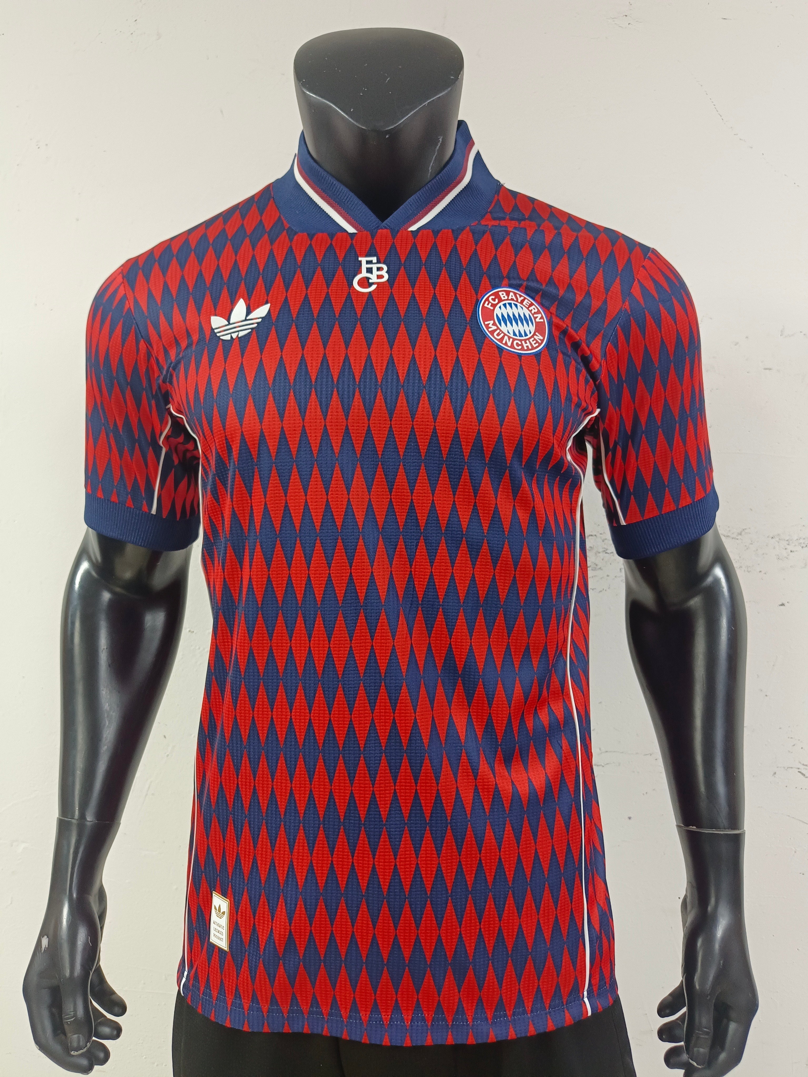 Bayern Munich Adidas Original Retro Football Player Jersey