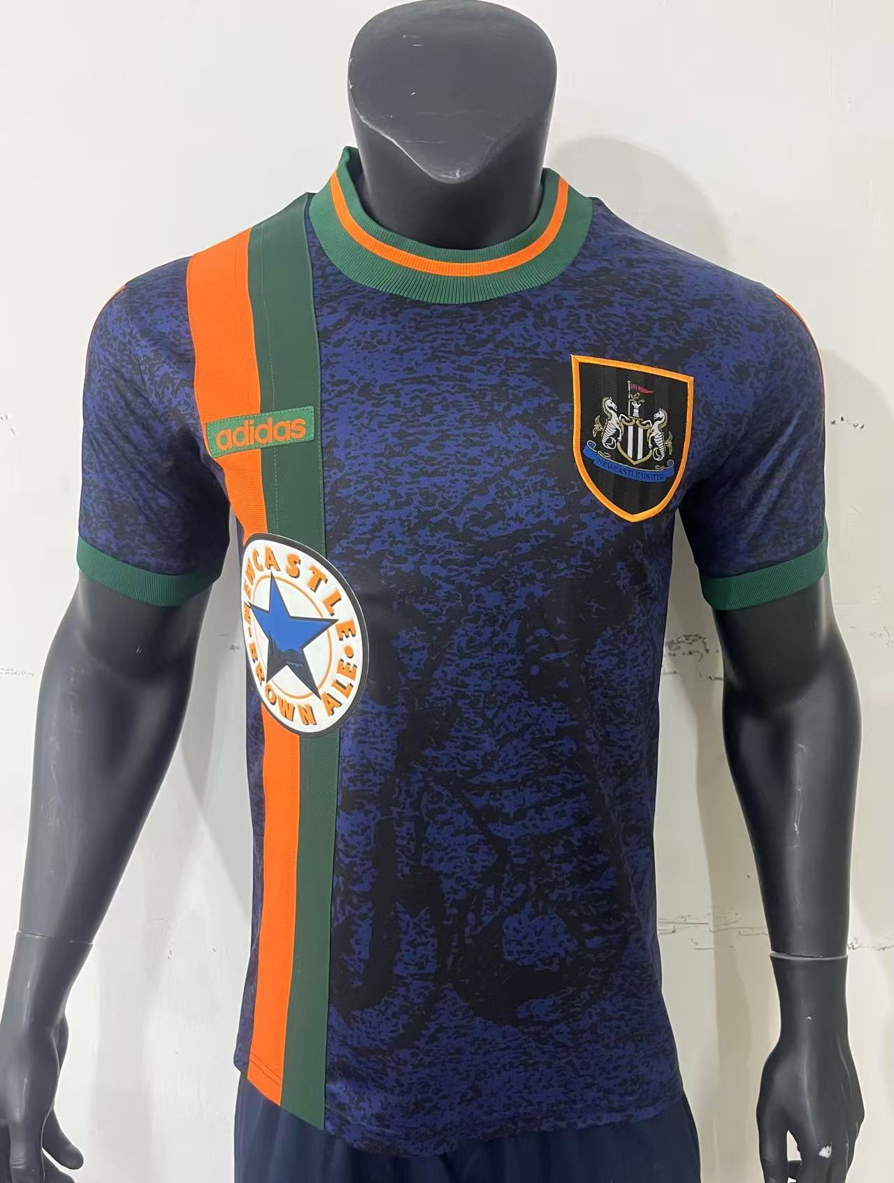 Newcastle 97/98 Retro Player Jersey