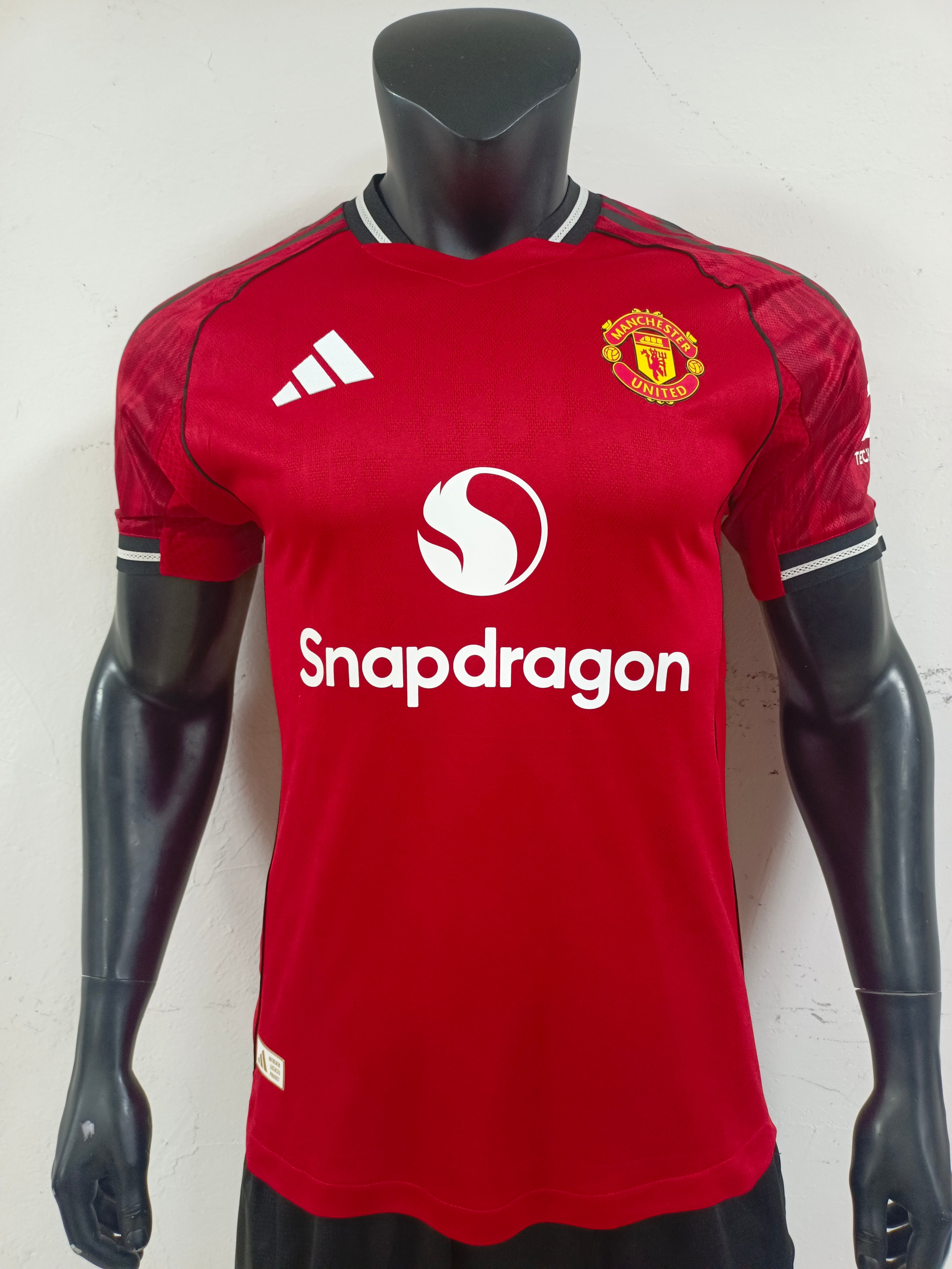 Manchester United 25/26 Home Football Player Jersey