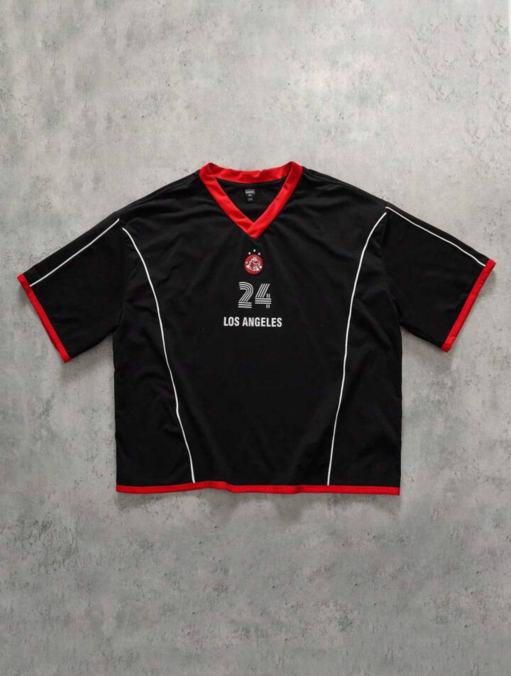V-neck Red Highlight Black LA T-shirt