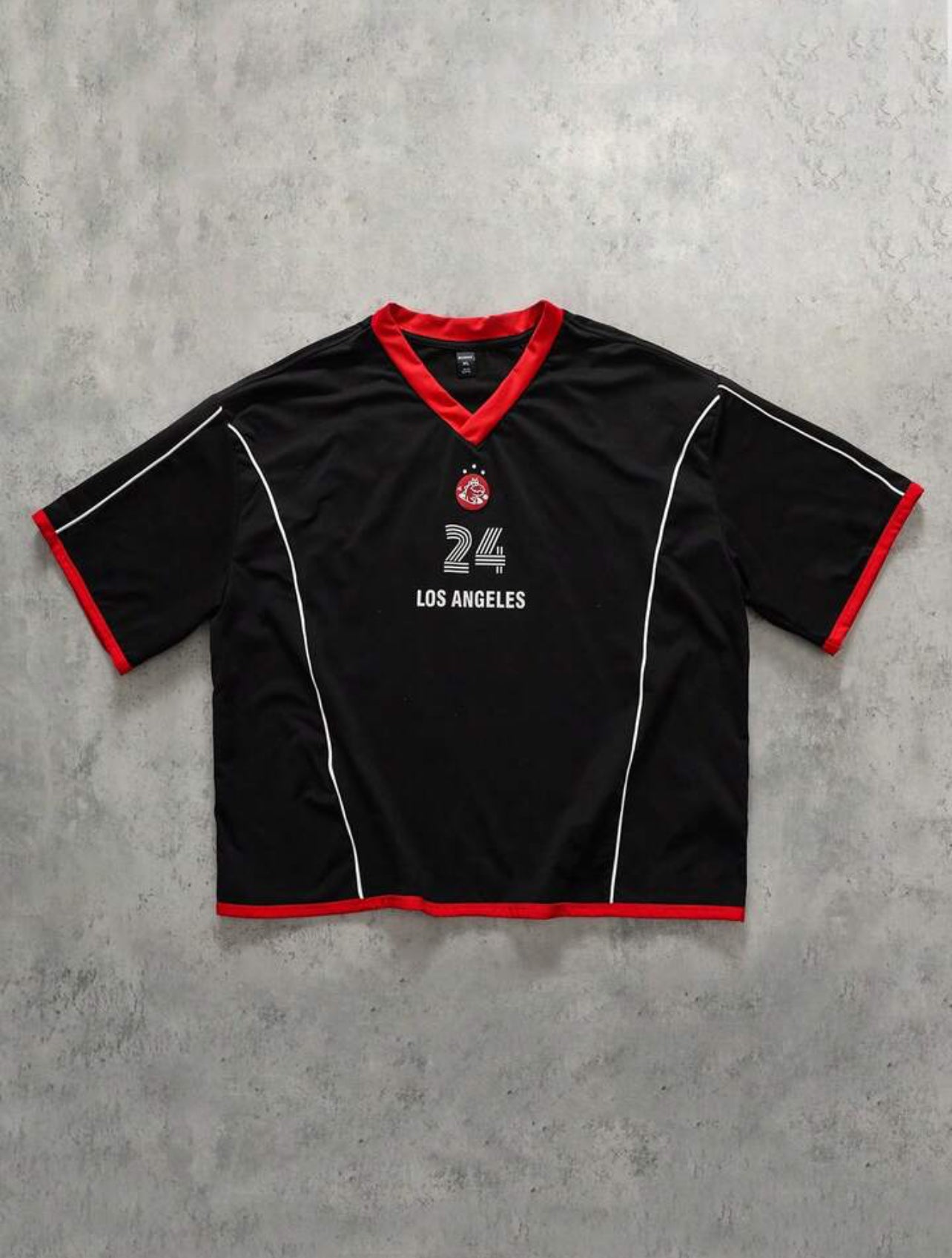 V-neck Red Highlight Black LA T-shirt