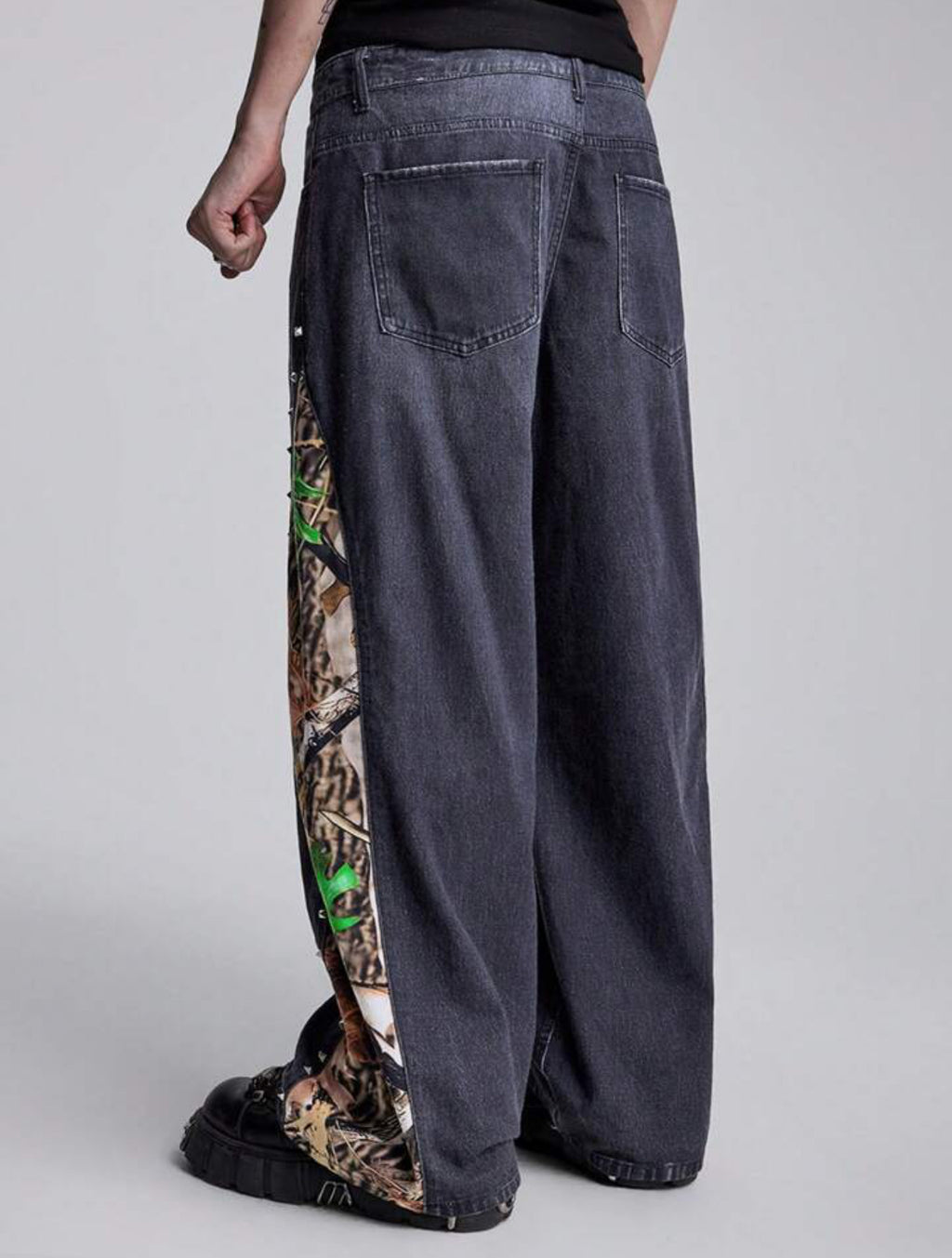 Graphic Print Patchwork Pocket Casual Jeans