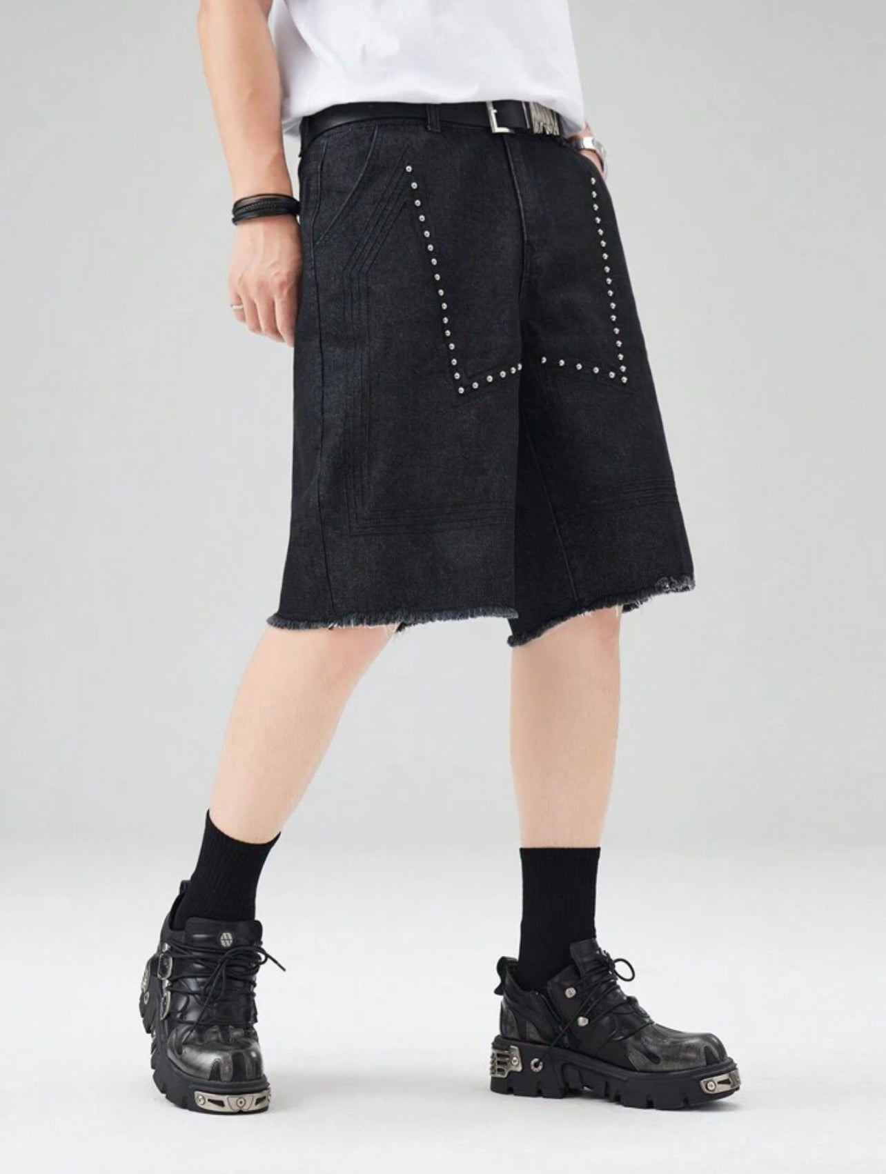 Black Studded Frayed Wide Leg Jorts