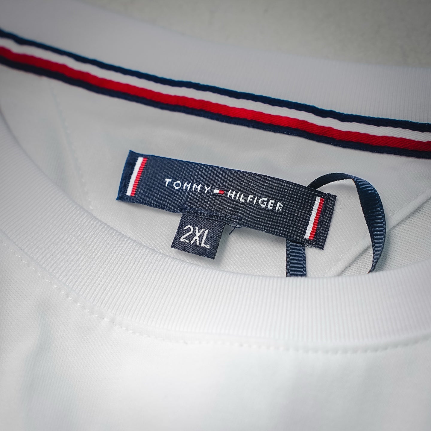 Basic Tommy Hilfiger White/Black T-shirt