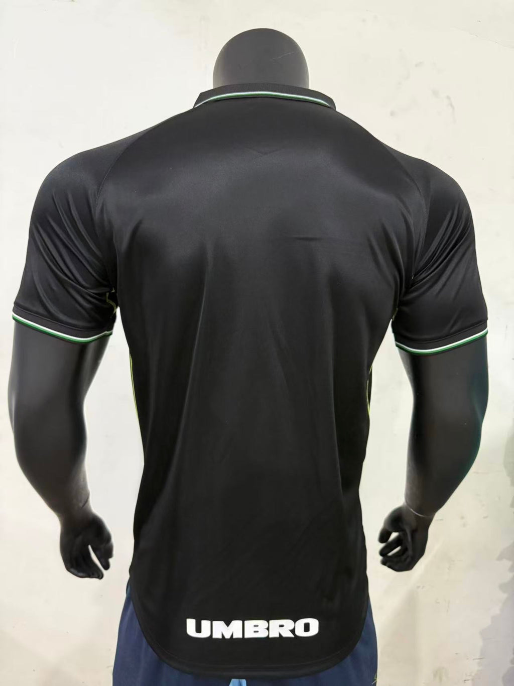 Manchester United Sharp Player Retro Jersey