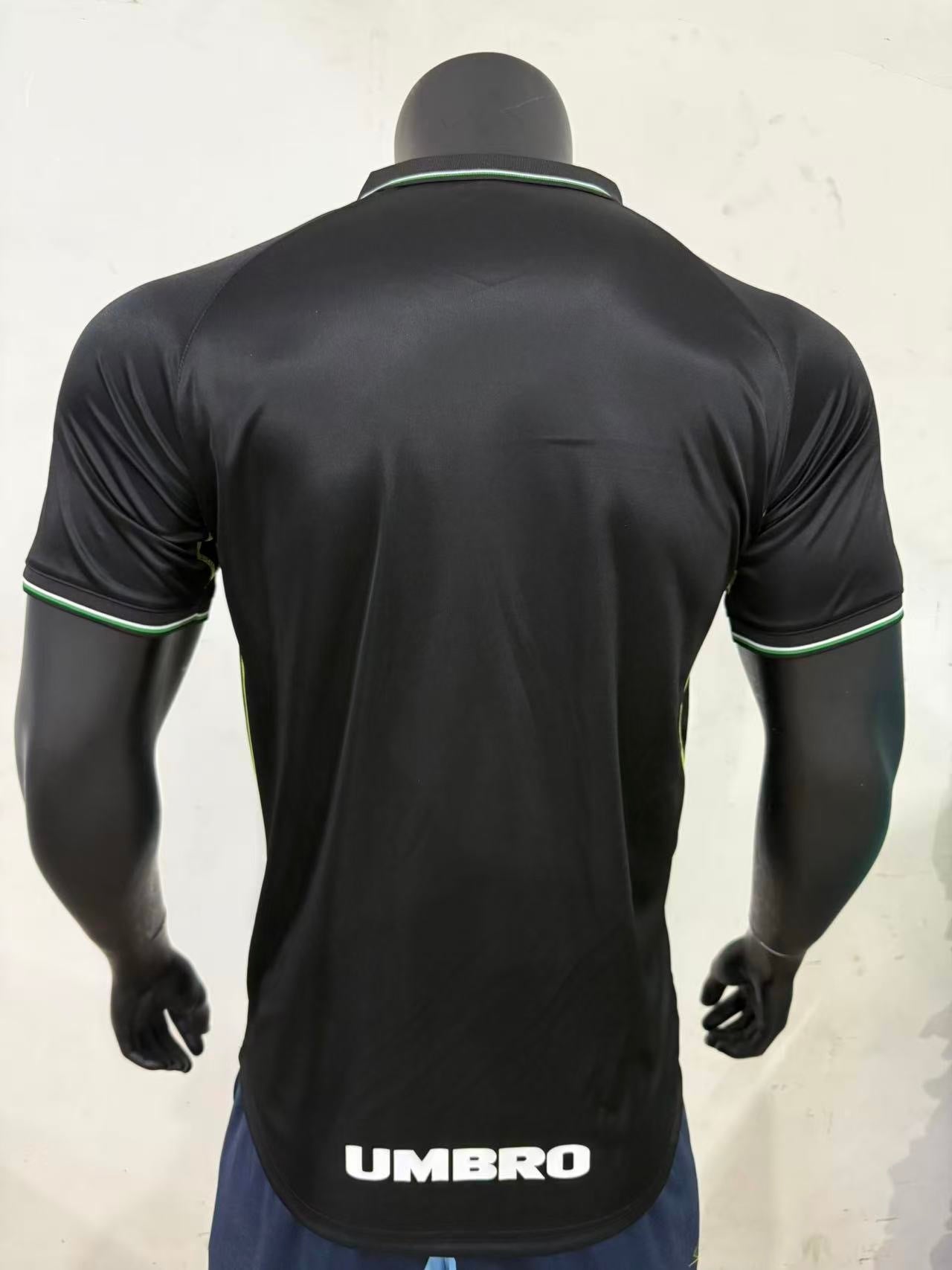 Manchester United Sharp Player Retro Jersey